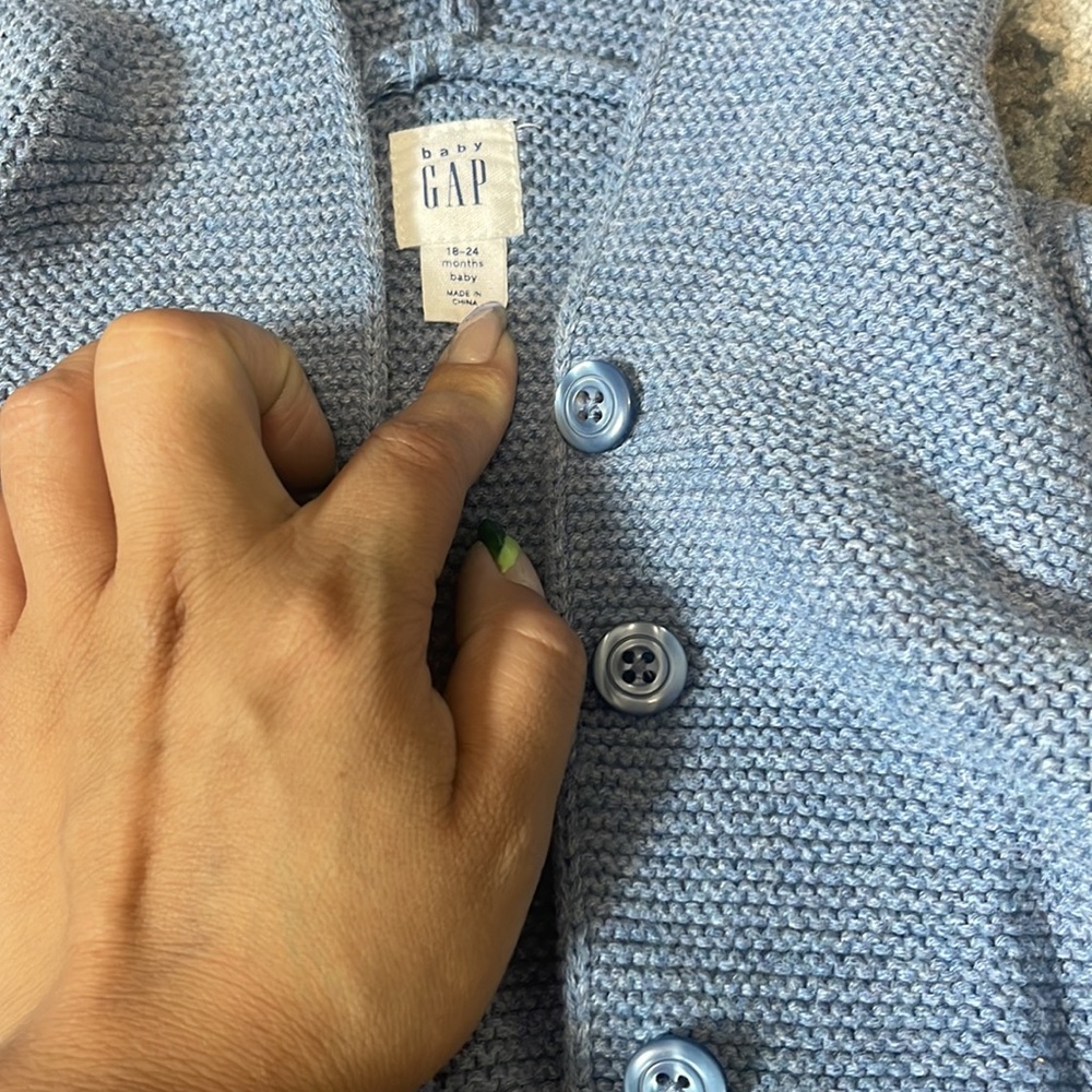 Gap sweater - Picture 2 of 3